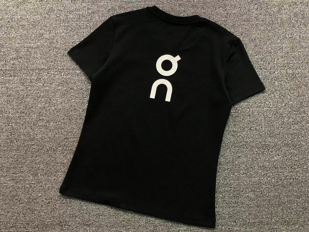 On Running 88 ON T-SHIRT FEMAIE - Image 12