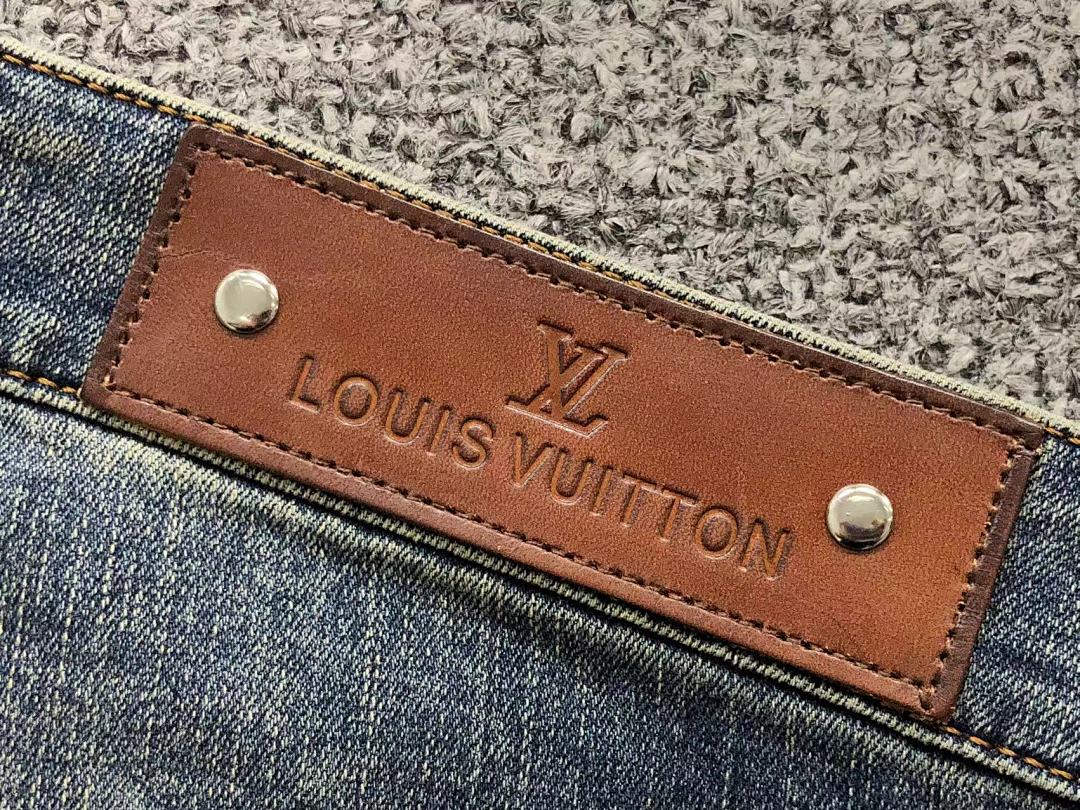 Louis Vuitton 218 L⭐ - Image 7