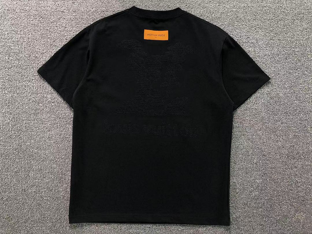 Louis Vuitton 118 L⭐ T-SHIRT 11122004137 (Im 170Cm 60Kg I Wear Size M In The Phot) - Image 16