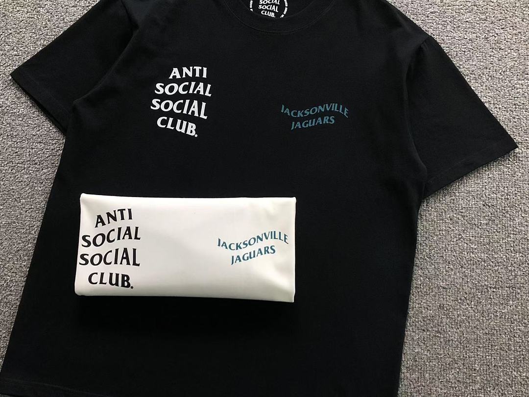 Christian Louboutin 88 ANTI SOCIAL CLUB T-SHIRT 4206212002 (Im 170Cm 60Kg I Wear Size L In The Phot) - Image 17