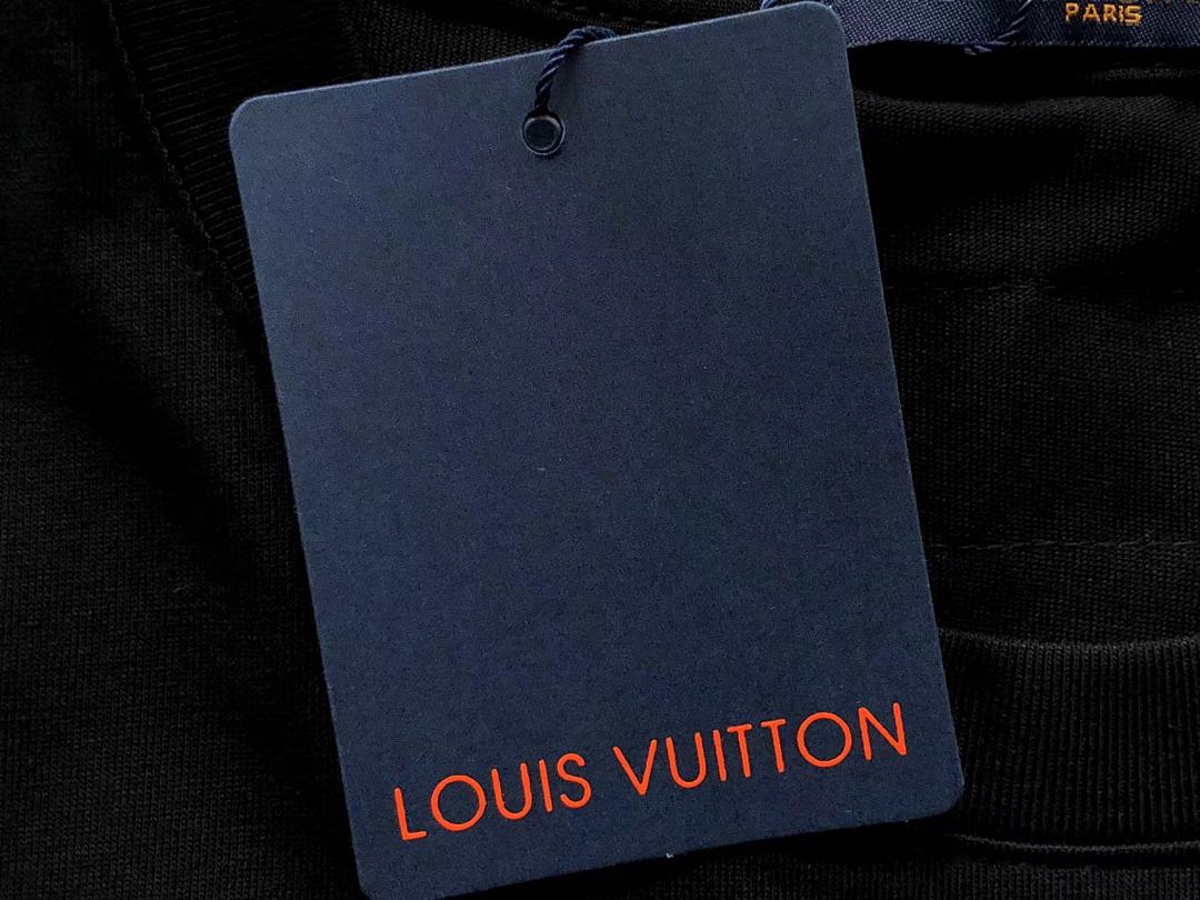 Louis Vuitton 128 L⭐ T-SHIRT 312120101 (Im 170Cm 57Kg I Wear Size XL In The Phot) - Image 21
