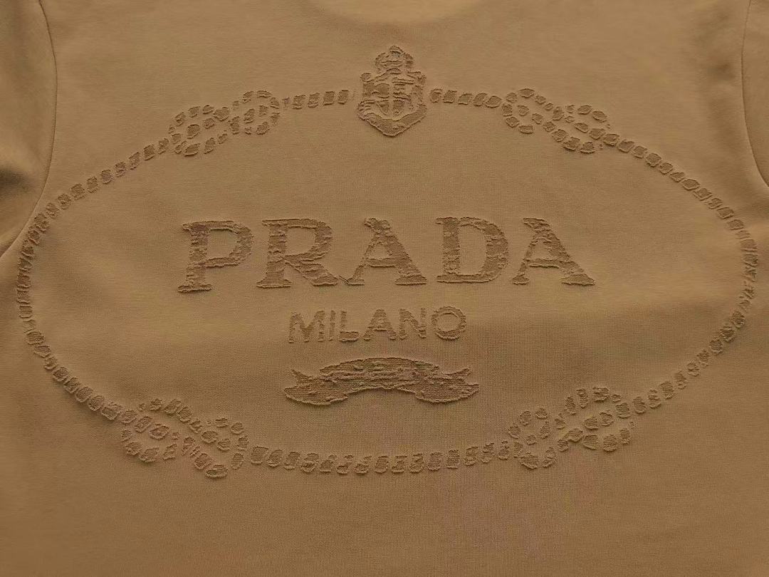 Prada SHORTS P⭐A⭐A T-SHIRT - Image 11