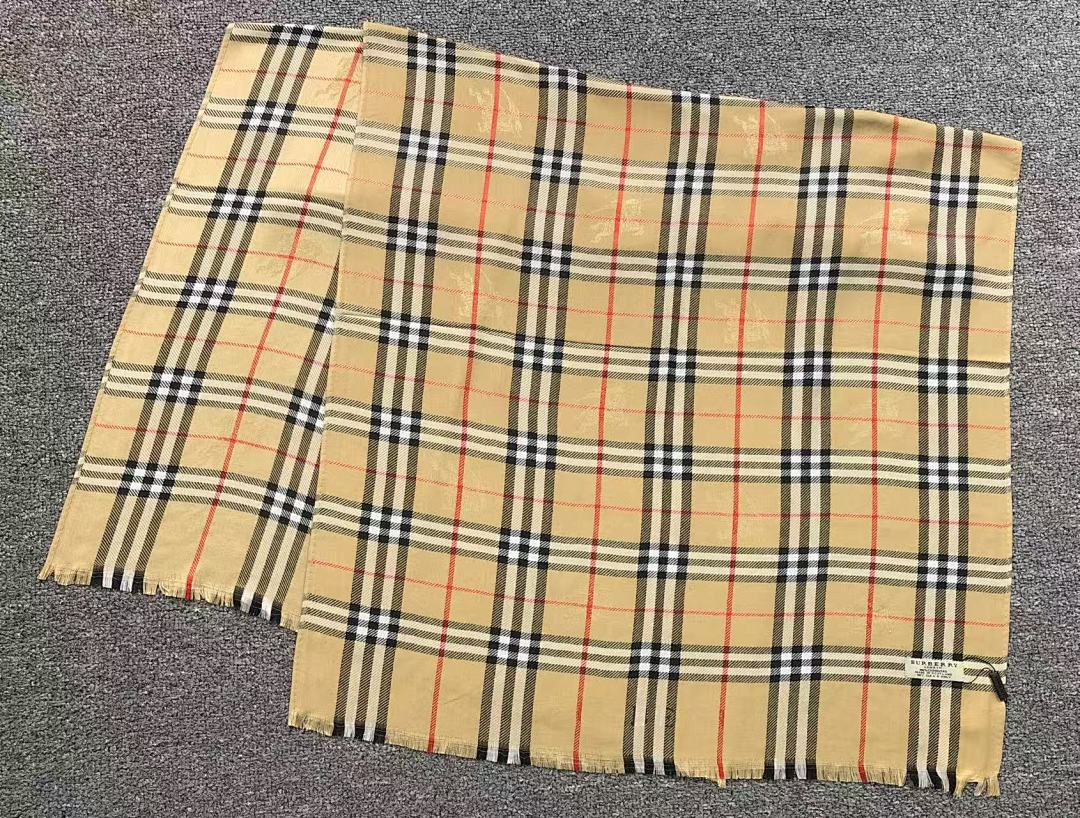 Burberry 78 B⭐R⭐E⭐RY SCAPF 561110102 (Long 178CM* Wide 80CM*) - Image 2