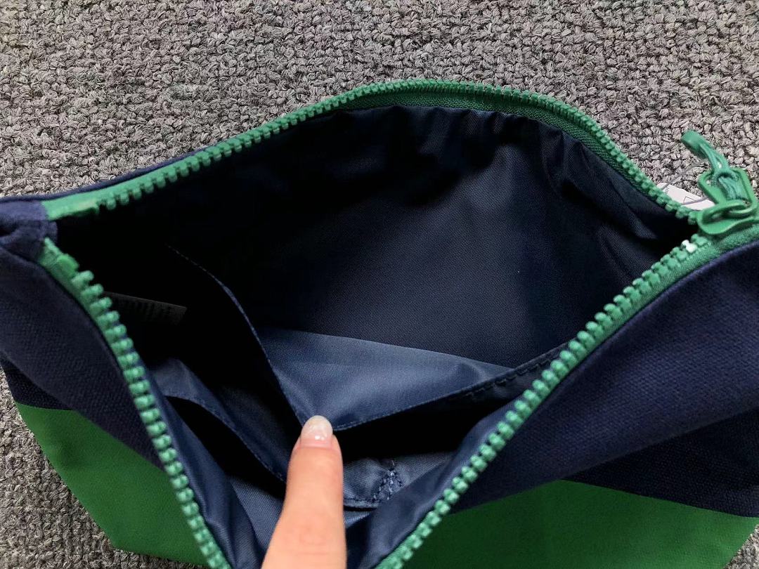 On Running 113 LULULEMON BAG 4208220775 (Long 29CM* Wide 9CM* High 20CM) - Image 19