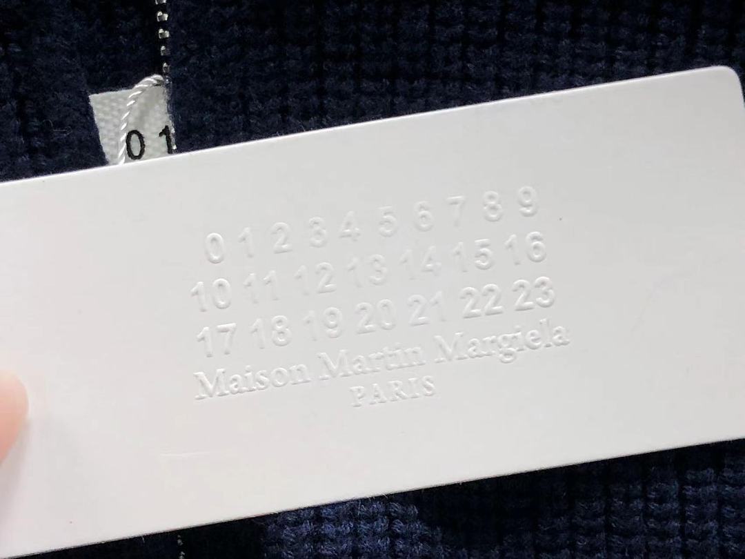 On Running 258 MAISON MARGIELA SWEATER 3208150721 (Im 170Cm 60Kg I Wear Size M In The Phot) - Image 17