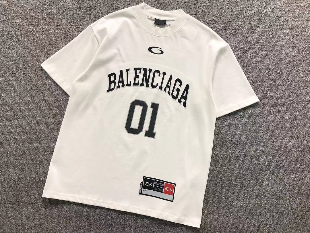 Balenciaga 158 B⭐L⭐⭐⭐IA⭐A T-SHIRT 22051218001 (Im 170Cm 60Kg I Wear Size S In The Phot) - Image 8