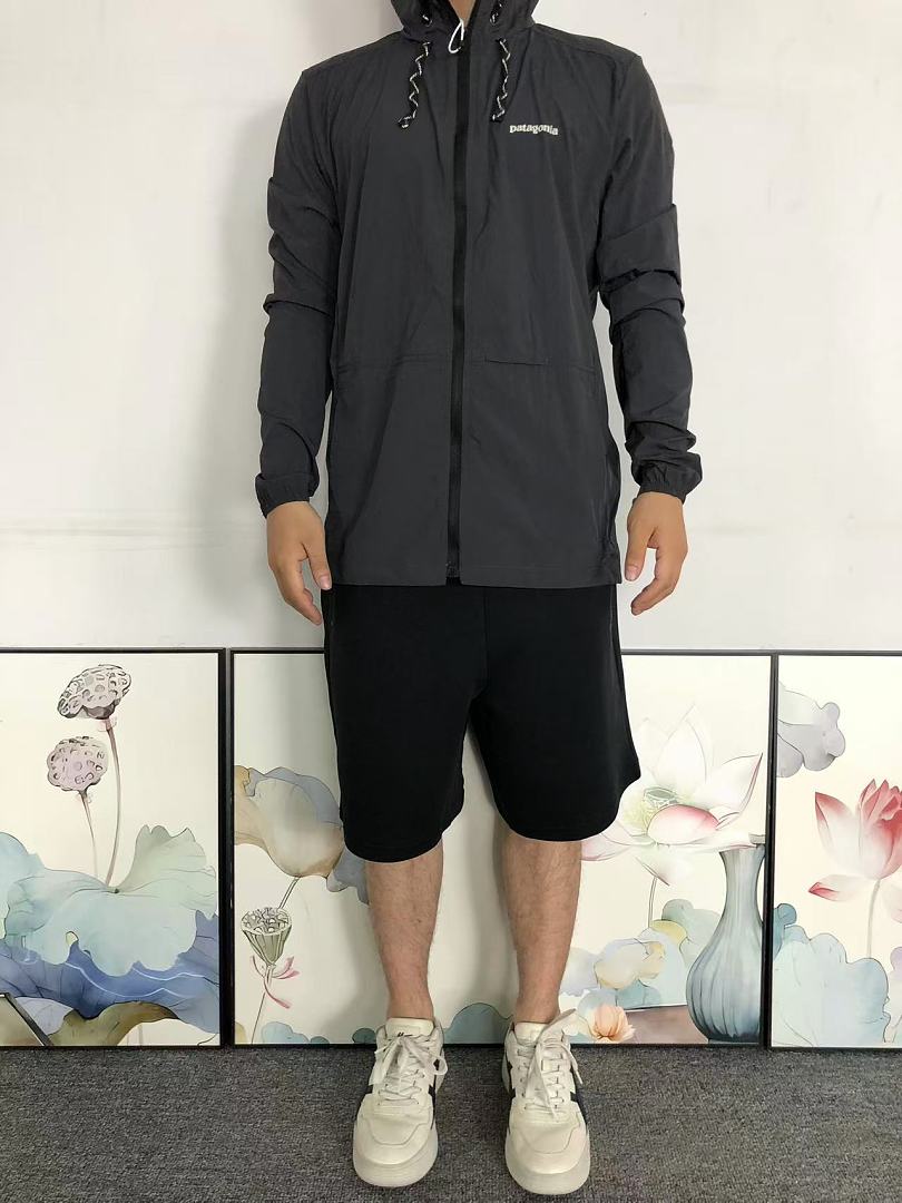 On Running 208 PATAGONIA SUNSCREEN CLOTHING 22053009171 (Im 170Cm 60Kg I Wear Size L In The Phot) - Image 3