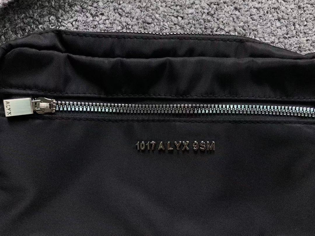 1017 Alyx 9SM 218 1017AL⭐⭐9⭐M BAG 3205150421 (Long 22CM* Wide 5CM* High 15CM) - Image 5