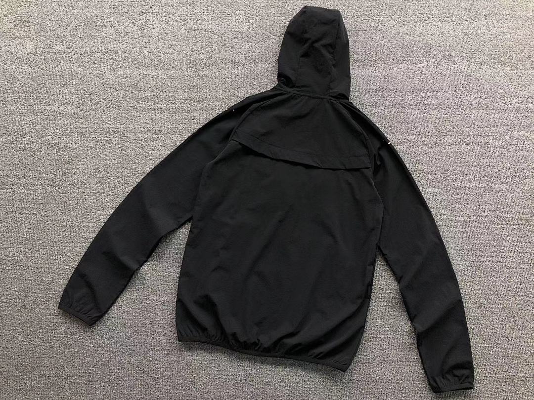 On Running 218 ON JACKET - Image 15