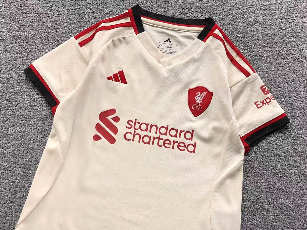 Chanel 75 CHILD FOOTBALL SHORTS T-SHIRT - Image 8