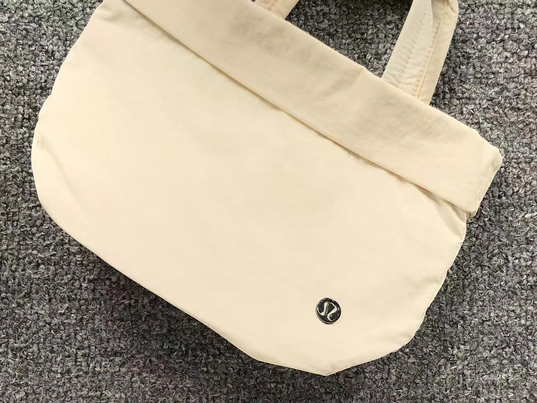 On Running 158 LULULEMON BAG 4207030977 (Long 26CM* Wide 11CM* High 19CM) - Image 28