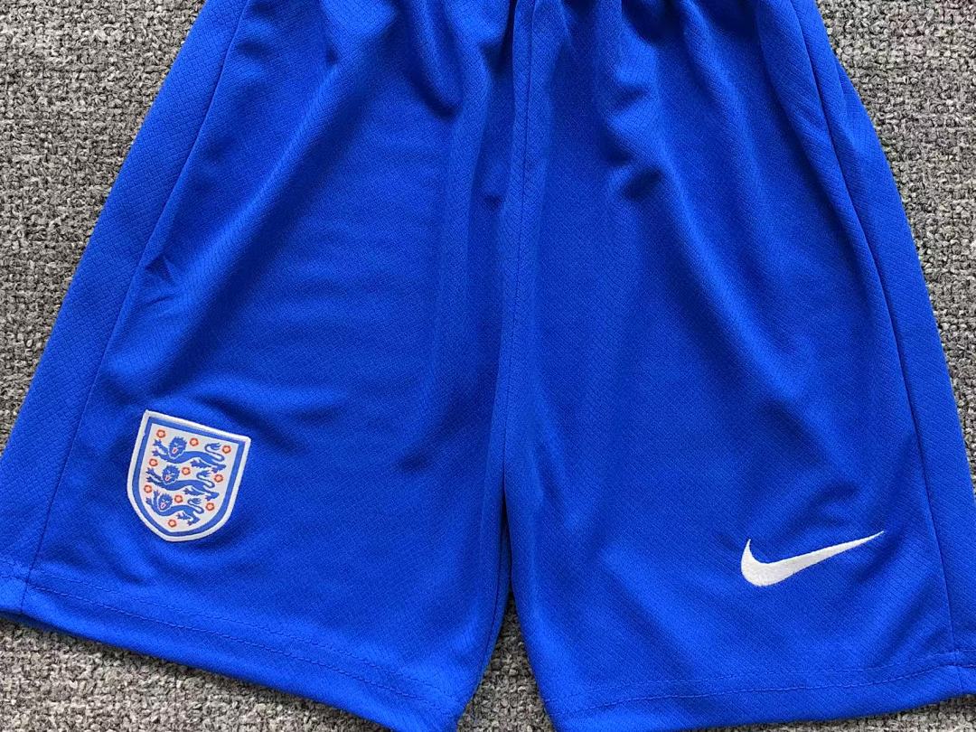 Chanel 75 FOOTBALL T-SHIRT SHORTS - Image 20