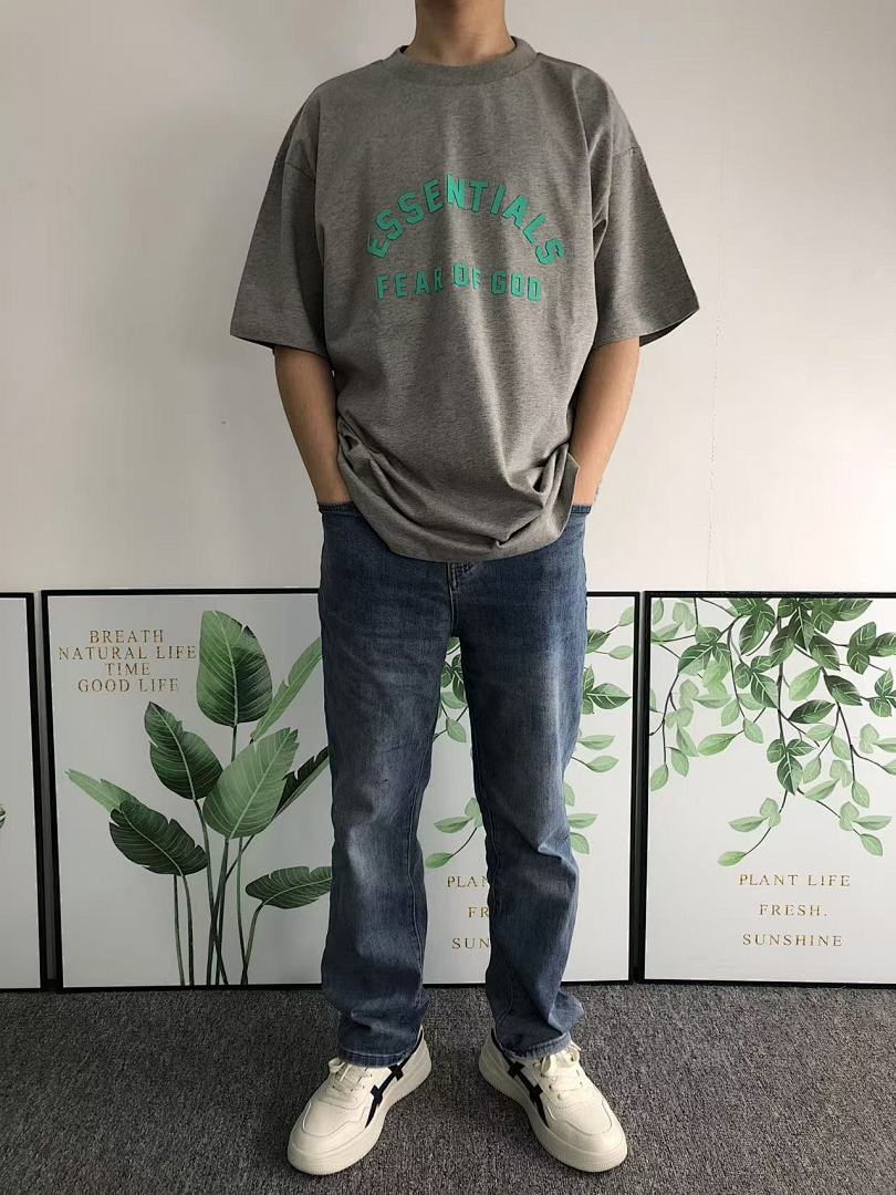 Fear of God 98 FOG T-SHIRT 412133017 (Im 170Cm 57Kg I Wear Size M In The Phot) - Image 4