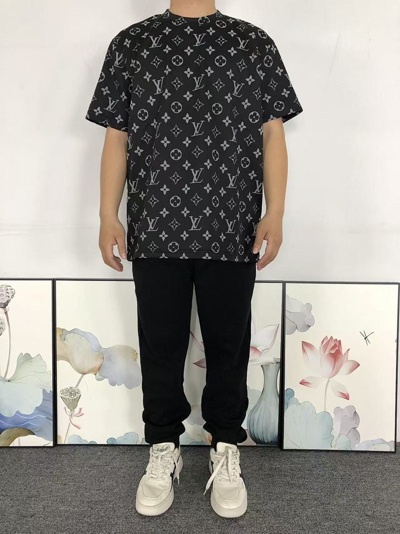 Louis Vuitton 78 L⭐ T-SHIRT 1111140232 (Im 170Cm 60Kg I Wear Size L In The Phot) - Image 3