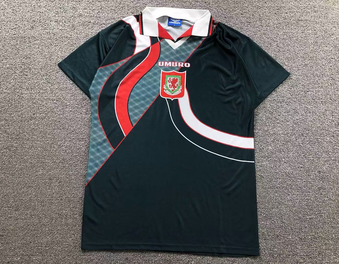 Unbranded 95 FOOTBALL T-SHIRT - Image 3