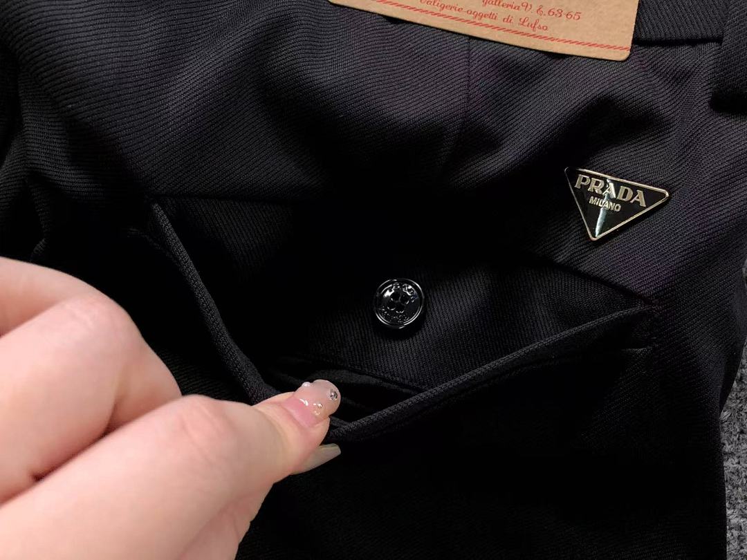Prada 215 P⭐A⭐A - Image 18