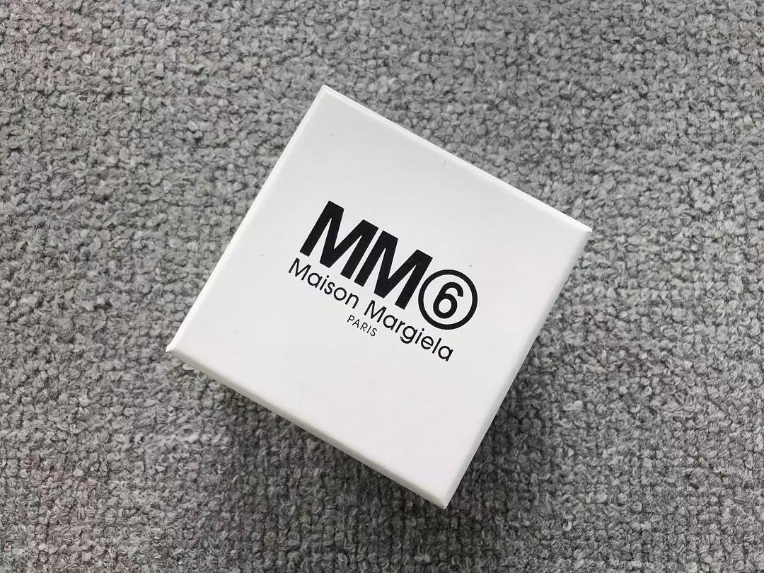 On Running 128 MAISON MARGIELA - Image 9