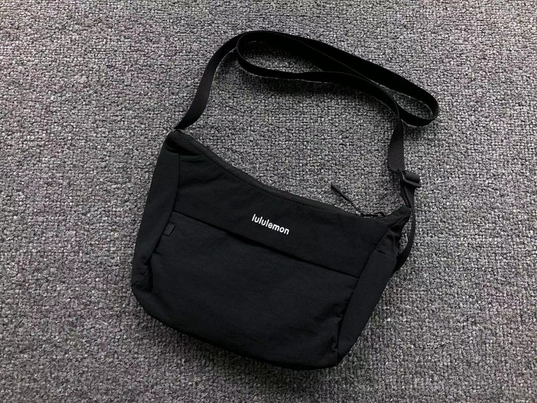 On Running 138 LULULEMON BAG 4106031277 (Long 23CM* Wide 5CM* High 16CM) - Image 5