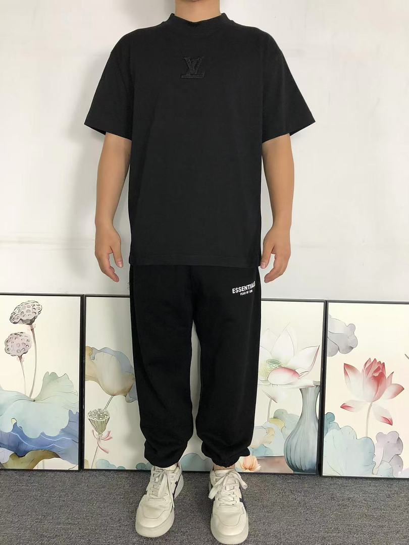 Louis Vuitton 108 L⭐ T-SHIRT 525220781 (Im 170Cm 60Kg I Wear Size S In The Phot) - Image 3