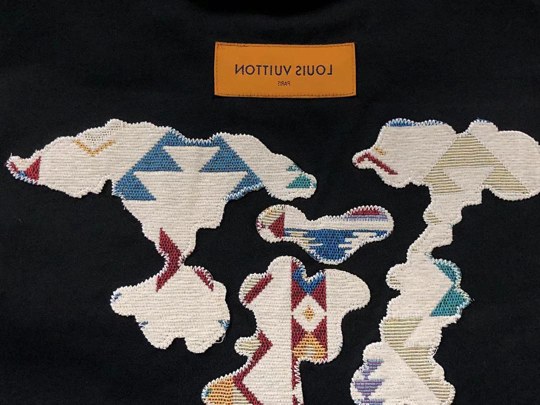 Louis Vuitton 118 L⭐ T-SHIRT 11122015137 (Im 170Cm 55Kg I Wear Size M In The Phot) - Image 11