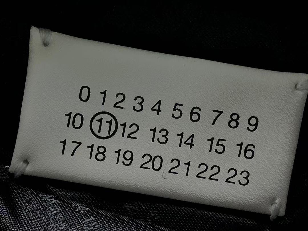 On Running 258 MAISON MARGIELA BAG 3205251321 (Long 32CM* Wide 11CM* High 28CM) - Image 27