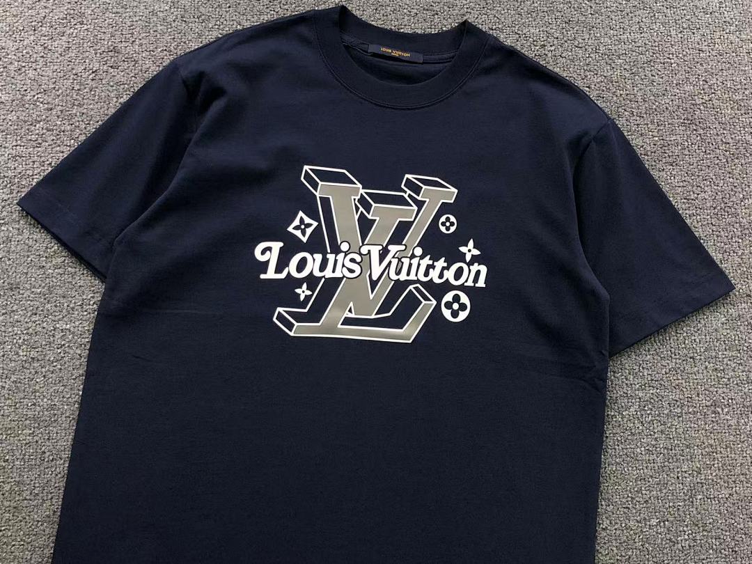 Louis Vuitton 118 L⭐ T-SHIRT 5111406147 (Im 170Cm 60Kg I Wear Size M In The Phot) - Image 11
