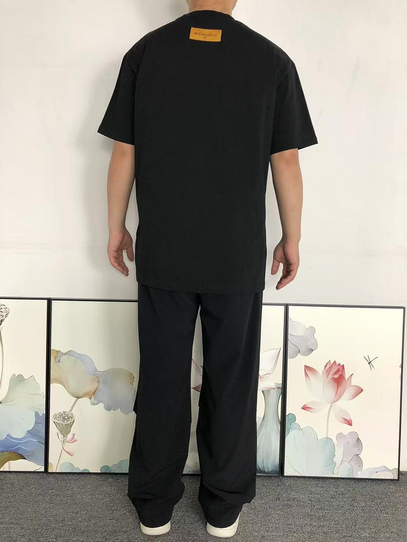 Louis Vuitton 128 L⭐ T-SHIRT 3204223821 (Im 170Cm 60Kg I Wear Size M In The Phot) - Image 4
