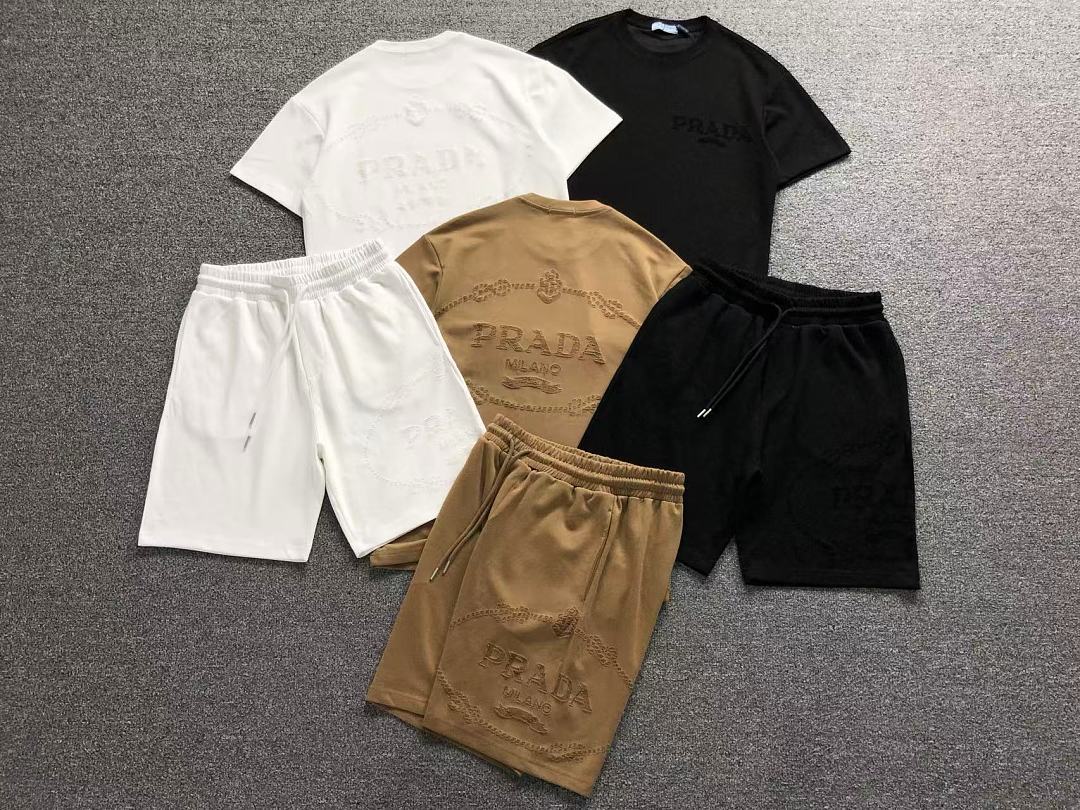 Prada SHORTS P⭐A⭐A T-SHIRT - Image 4