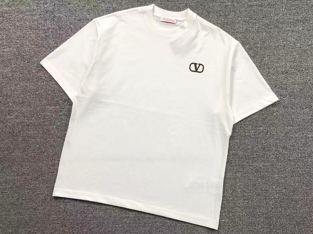 Valentino 115 VALENTINO T-SHIRT 2201220604 (Im 170Cm 60Kg I Wear Size L In The Phot) - Image 16