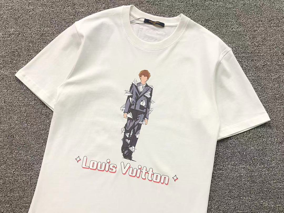 Louis Vuitton 158 L⭐ T-SHIRT 22040351001 (Im 170Cm 60Kg I Wear Size XS In The Phot) - Image 9