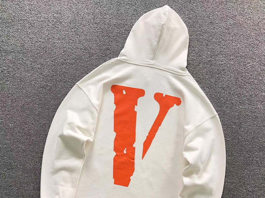 On Running 118 VLONE HOODIE 5101109102 (Im 170Cm 60Kg I Wear Size S In The Phot) - Image 17