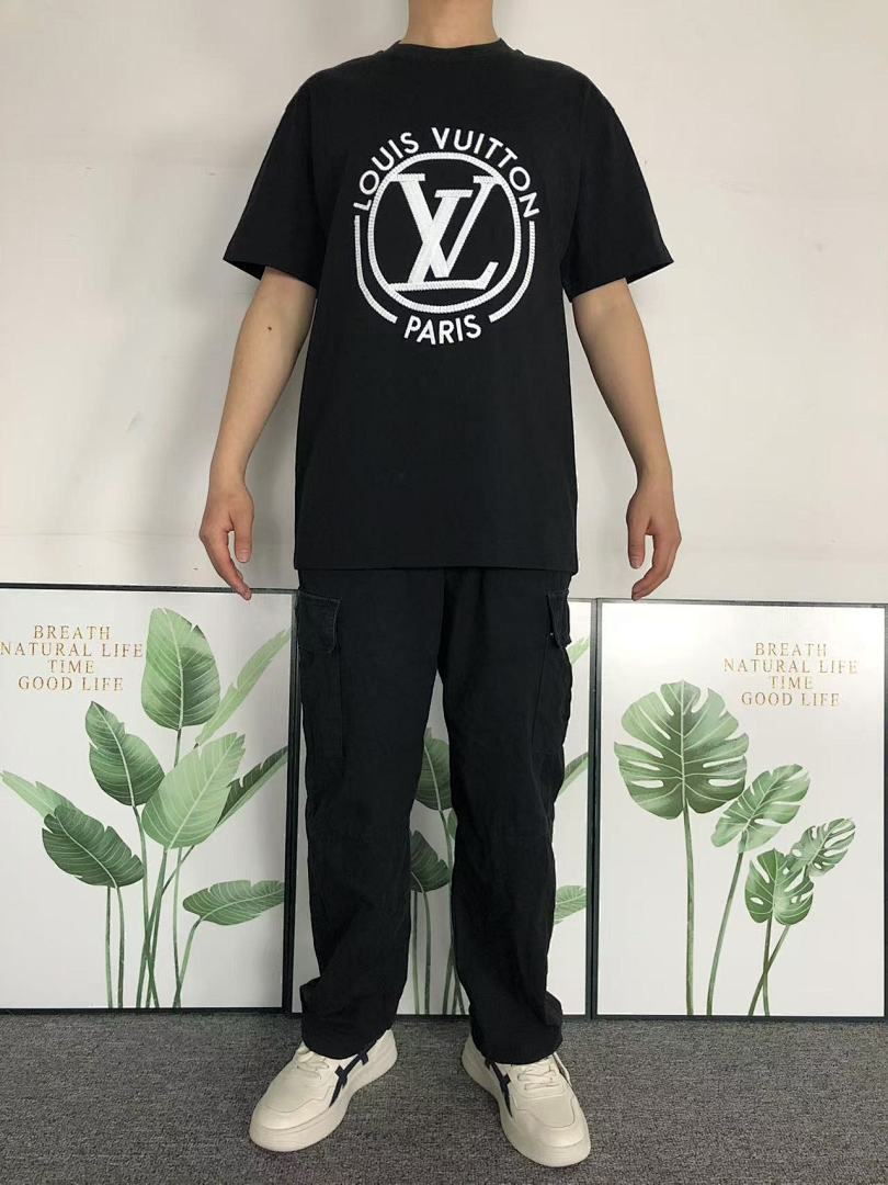 Louis Vuitton 125 L⭐ T-SHIRT 311212021 (Im 170Cm 57Kg I Wear Size XS In The Phot) - Image 3