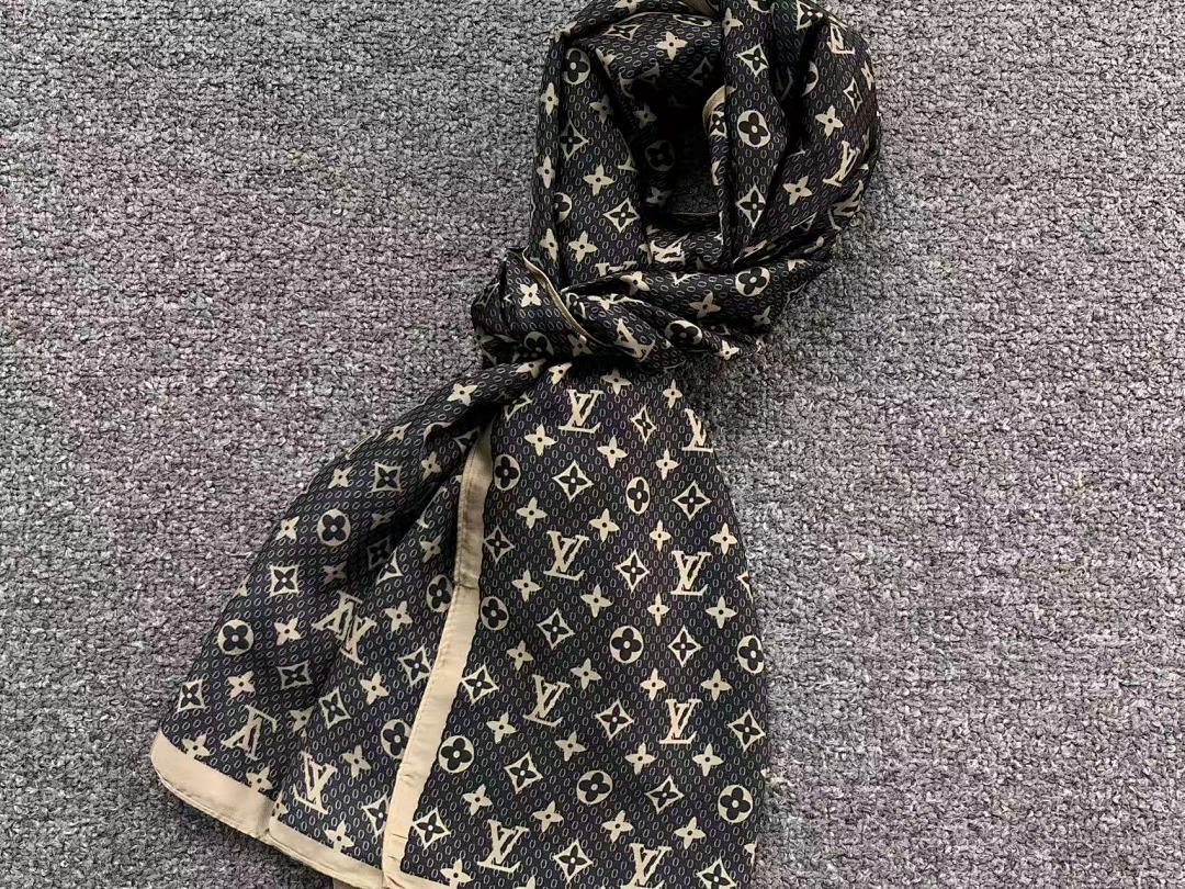Louis Vuitton 68 L⭐ SCARF 2203168076 (Long 180CM* Wide 90CM*) - Image 6