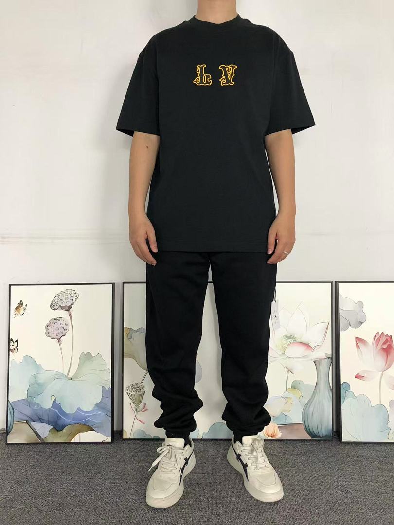 Louis Vuitton 118 L⭐ T-SHIRT 5103106147 (Im 170Cm 60Kg I Wear Size M In The Phot) - Image 3