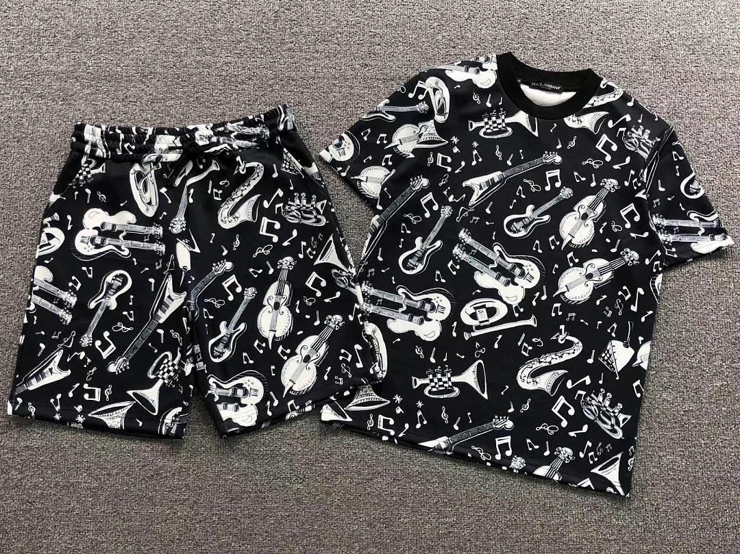Dolce & Gabbana SHORTS175 D⭐LC⭐ GA⭐⭐A⭐A T-SHIRT - Image 6