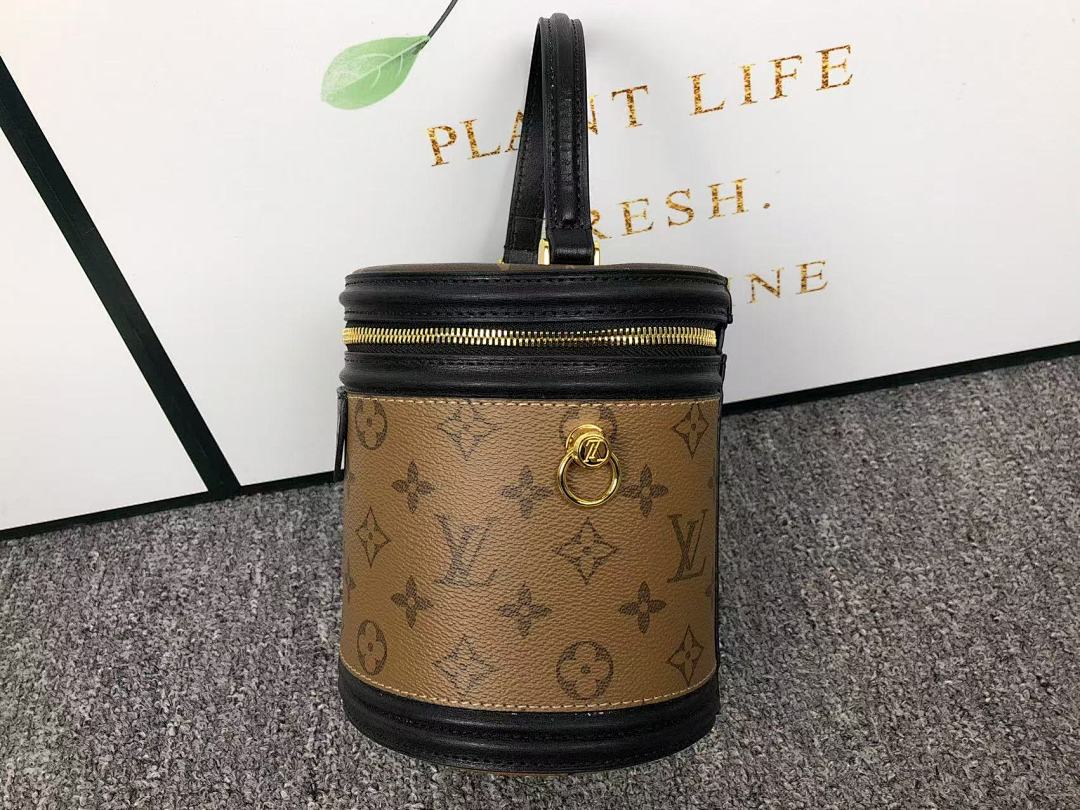Louis Vuitton 468 L⭐ BAG 412166024 (Long 15CM* Wide 14CM* High 18CM) - Image 8