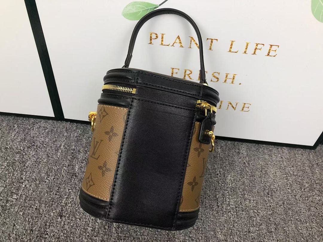 Louis Vuitton 468 L⭐ BAG 412166024 (Long 15CM* Wide 14CM* High 18CM) - Image 12