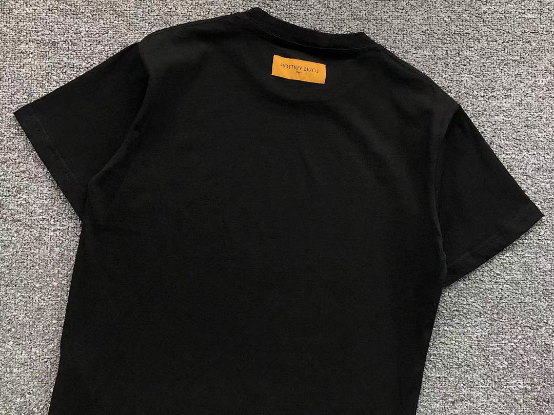 Louis Vuitton 108 L⭐ T-SHIRT 41061310126 (Im 170Cm 60Kg I Wear Size XS In The Phot) - Image 18