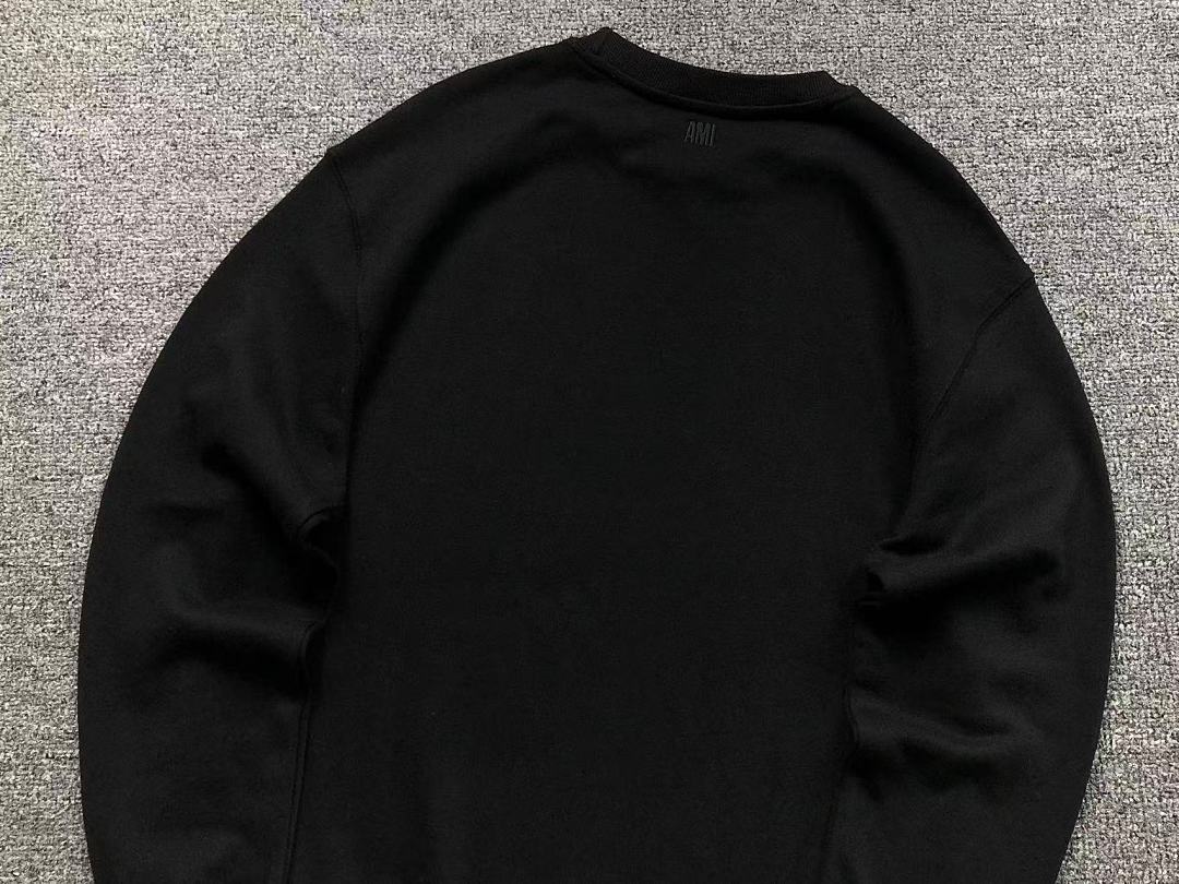 AMI 175 AMI HOODIE 22082704001 (Im 170Cm 60Kg I Wear Size M In The Phot) - Image 33