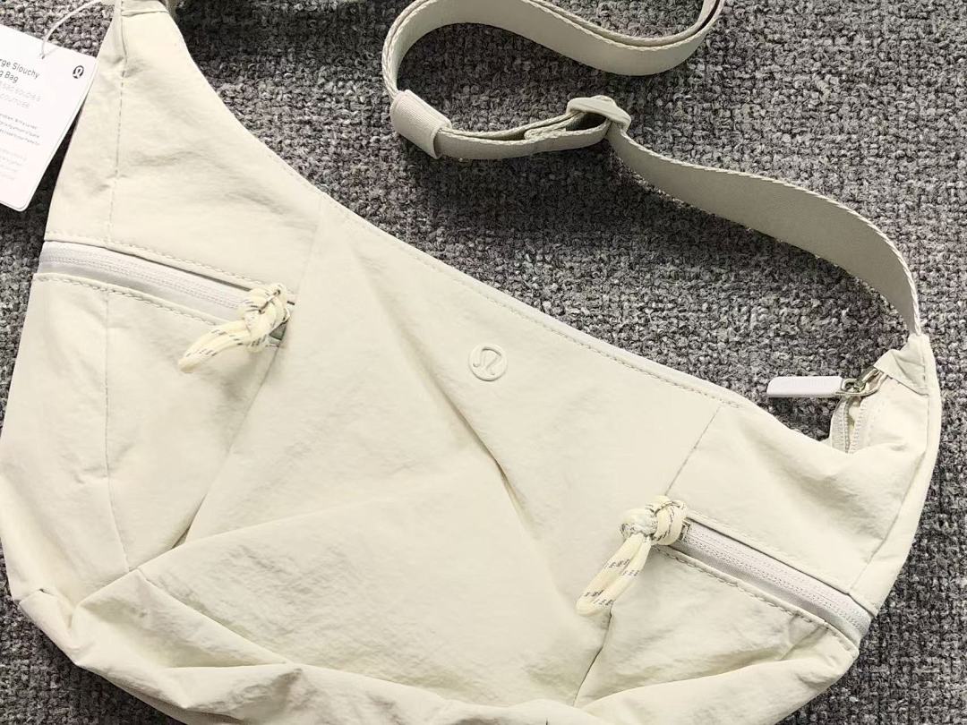 On Running 98 LULULEMON BAG 412170213 (Long 34CM* Wide 5CM* High 20CM) - Image 14