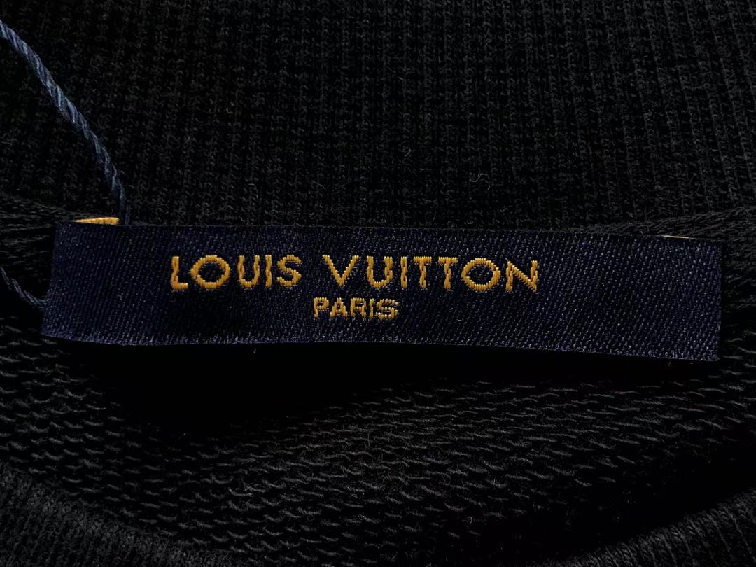Louis Vuitton 98 L⭐ HOODIE 5111404147 (Im 170Cm 60Kg I Wear Size M In The Phot) - Image 29