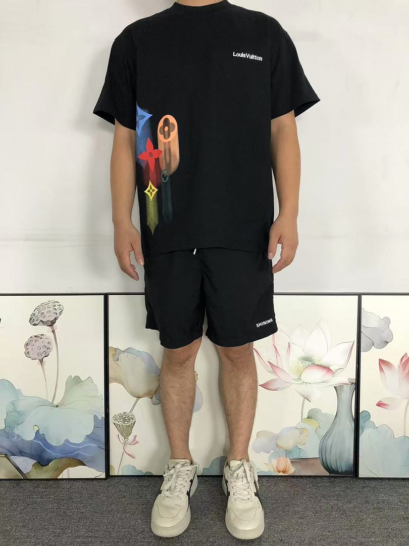 Louis Vuitton 125 L⭐ T-SHIRT 2208033715 (Im 170Cm 60Kg I Wear Size S In The Phot) - Image 3