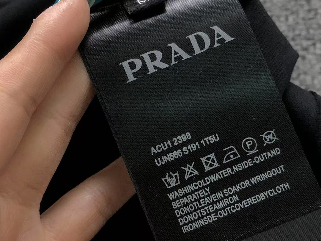 Prada 115 P⭐A⭐A T-SHIRT 520120320 (Im 170Cm 60Kg I Wear Size M In The Phot) - Image 25