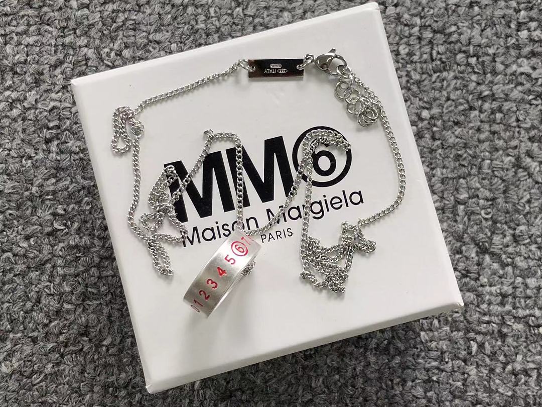 On Running 128 MAISON MARGIELA - Image 4