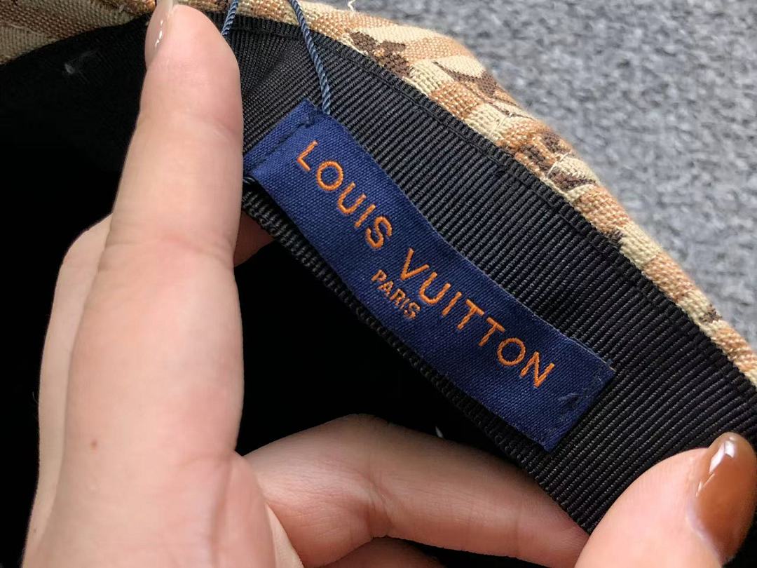 Louis Vuitton 68 L⭐ - Image 21