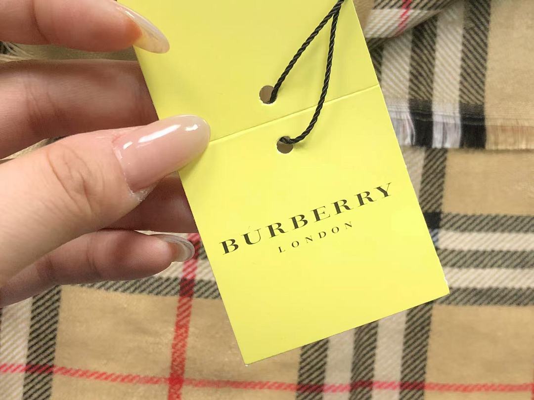 Burberry 78 B⭐R⭐E⭐RY SCAPF 561110102 (Long 178CM* Wide 80CM*) - Image 11