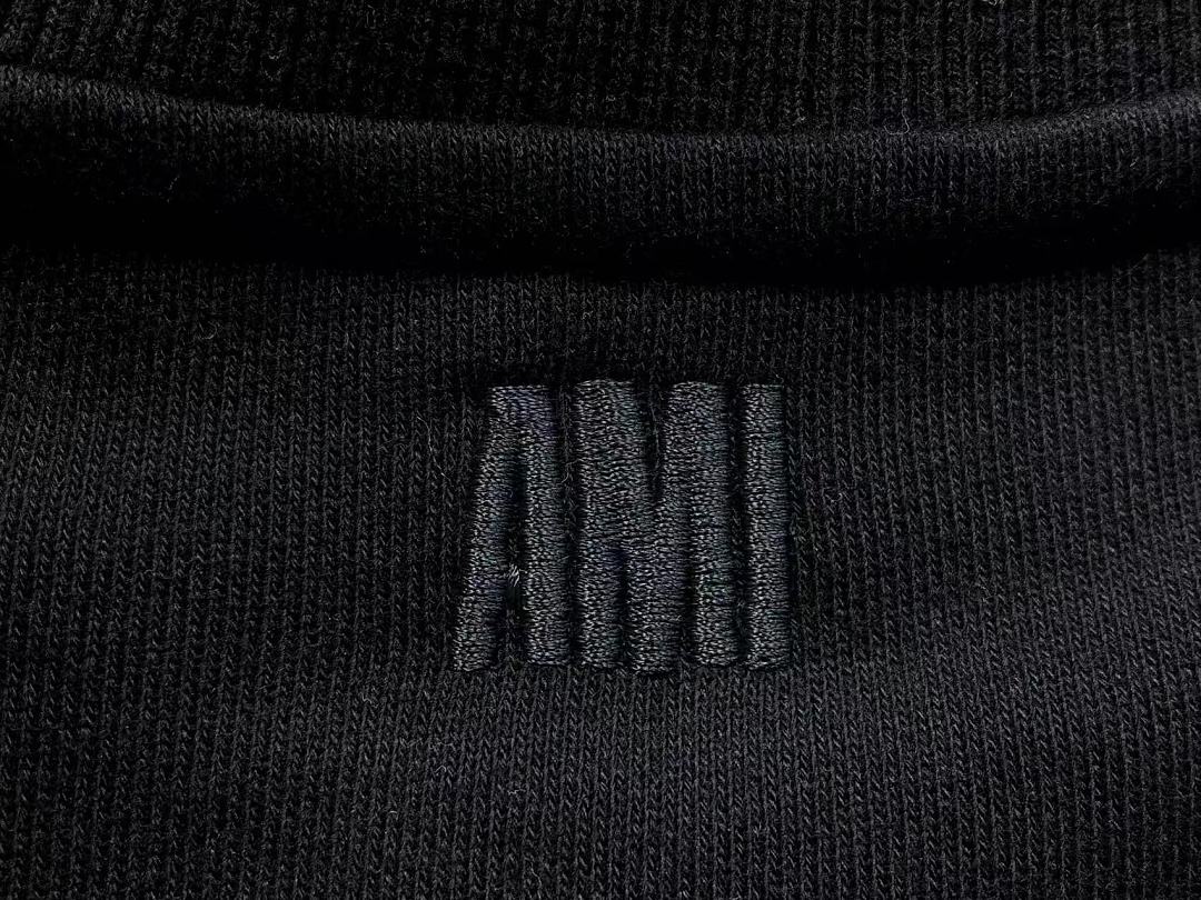 AMI 175 AMI HOODIE 22082704001 (Im 170Cm 60Kg I Wear Size M In The Phot) - Image 34