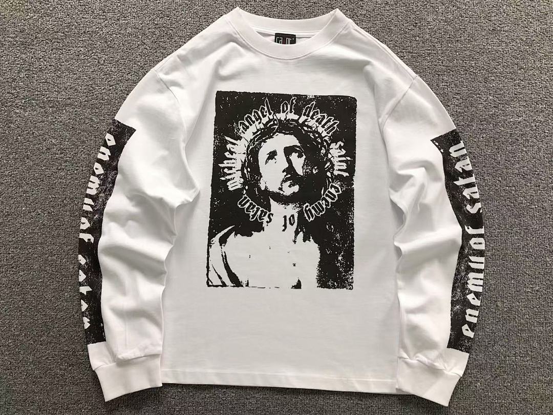Chanel 135 SAINT MICHAEL LONG SLEEVED 3110080717 (Im 170Cm 60Kg I Wear Size S In The Phot) - Image 5