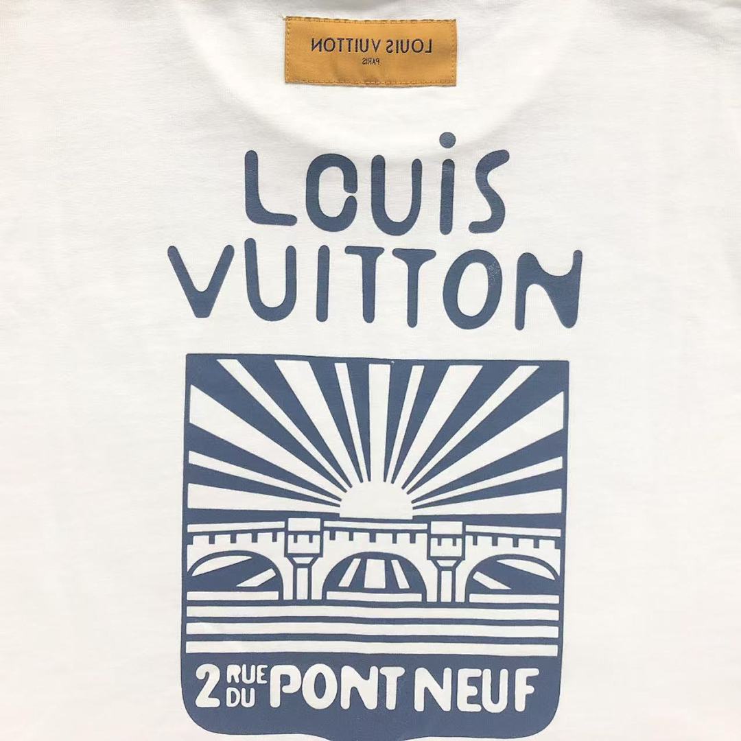 Louis Vuitton 108 L⭐ T-SHIRT 41061319126 (Im 170Cm 60Kg I Wear Size XS In The Phot) - Image 9