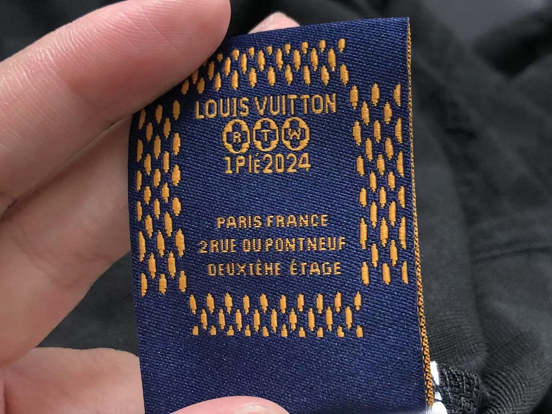 Louis Vuitton 125 L⭐ T-SHIRT 3204110321 (Im 170Cm 60Kg I Wear Size M In The Phot) - Image 22